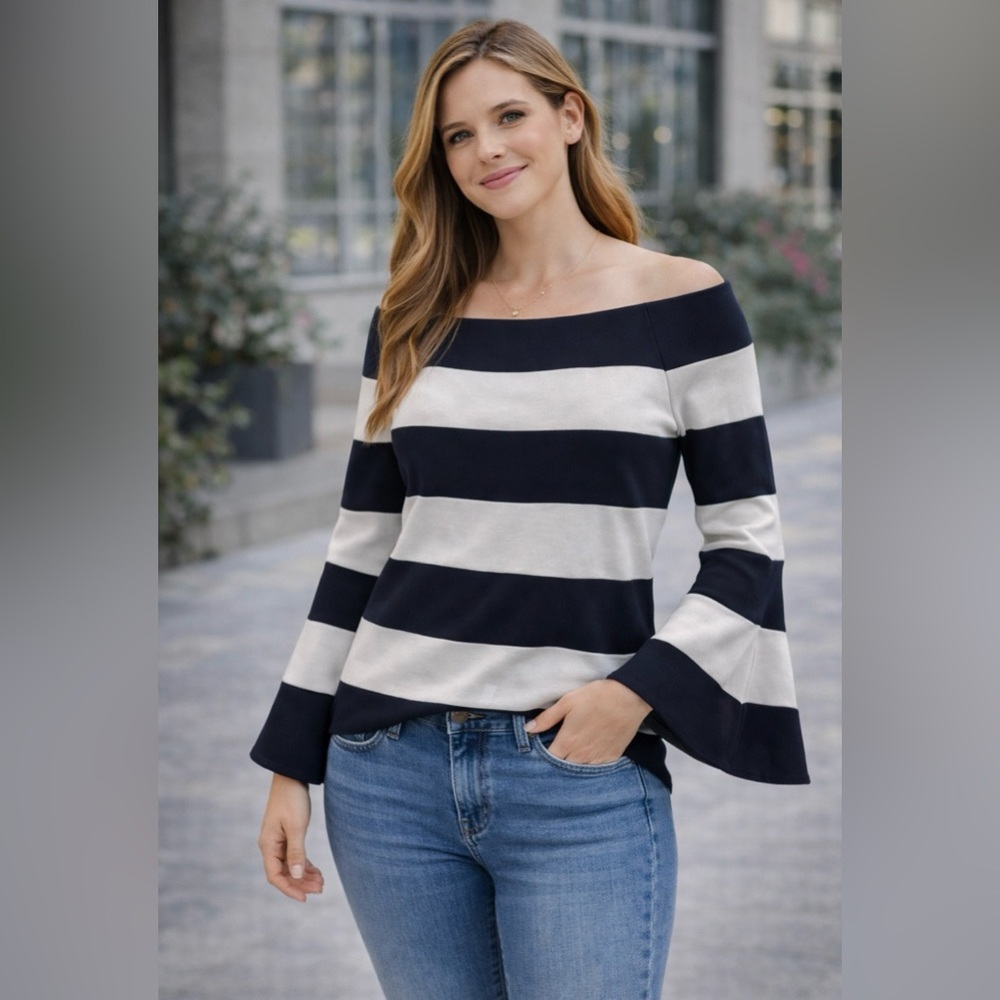 Lumiere Off-Shoulder casual blouse in Navy and white Stripes ✨